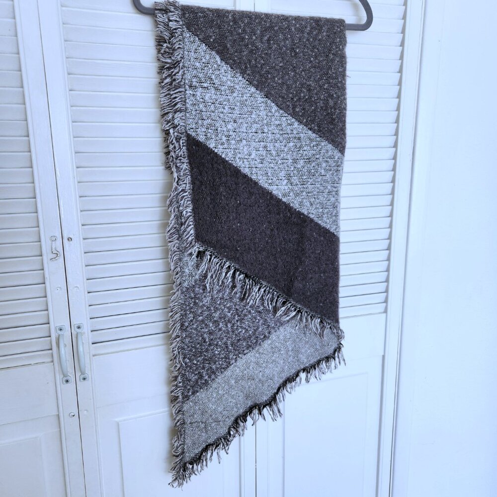 Winter Colorblock Scarf - Picture 3 of 3